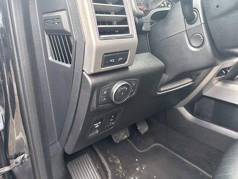 Used 2019 Ford F150 Platinum image 22