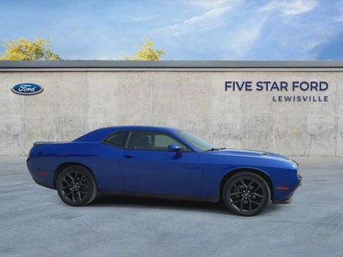 Used 2022 Dodge Challenger SXT w/ Blacktop Package RWD image 9