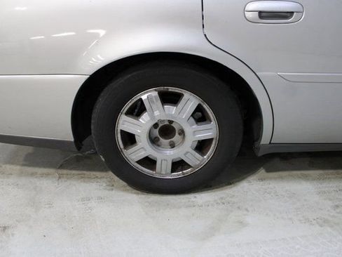 Used 2005 Cadillac De Ville w/ Limited Edition Package image 10