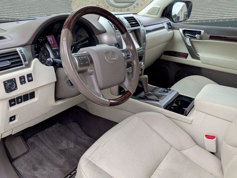 Used 2016 Lexus GX 460 w/ Premium Package AWD/4WD image 6