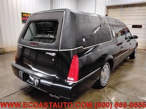 Used 2007 Cadillac DTS FWD image 3