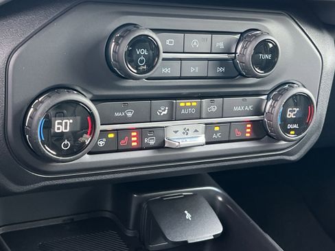 New 2025 Ford Bronco Outer Banks image 21