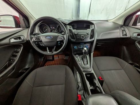 Used 2016 Ford Focus SE FWD image 10