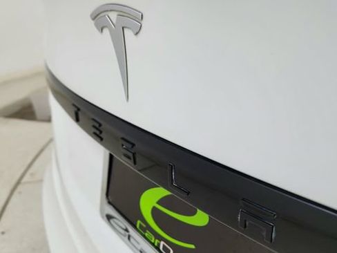 Used 2022 Tesla Model S Plaid AWD/4WD image 16