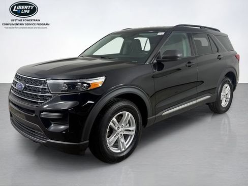 Used 2023 Ford Explorer XLT AWD/4WD image 7