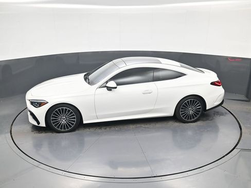 Used 2024 Mercedes-Benz CLE 300 4MATIC Coupe image 27