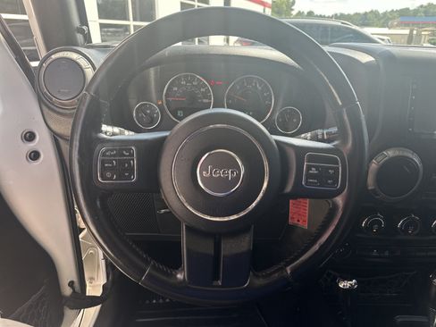 Used 2015 Jeep Wrangler Unlimited Sport w/ Quick Order Package 24S AWD/4WD image 13