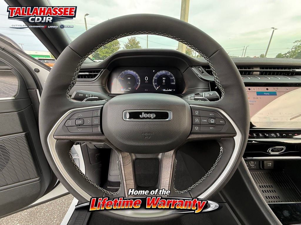 New 2026 Jeep Grand Cherokee Limited RWD image 17