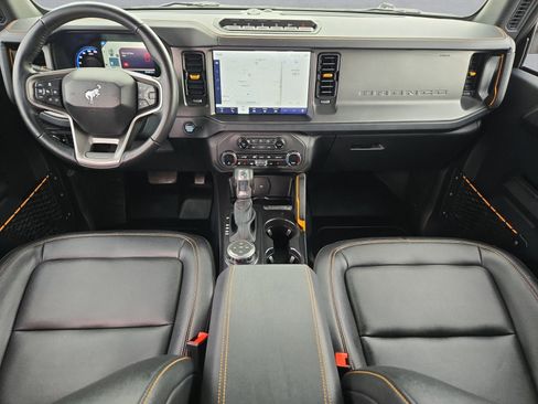 Certified 2024 Ford Bronco Badlands AWD/4WD image 9
