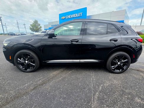 Used 2021 Buick Envision Essence w/ Technology Package I AWD/4WD image 3