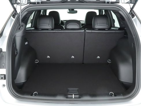 Used 2026 Jeep Compass Limited image 15