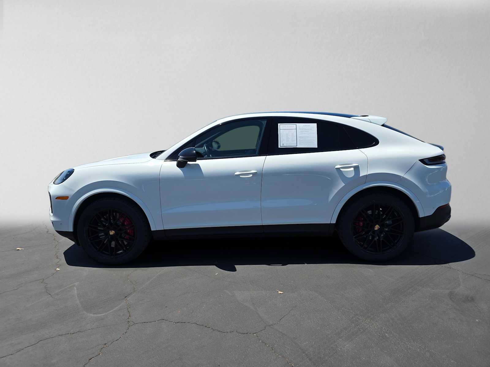 Used 2024 Porsche Cayenne S AWD/4WD image 6