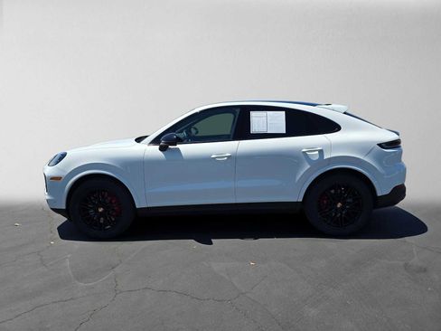 Used 2024 Porsche Cayenne S AWD/4WD image 6