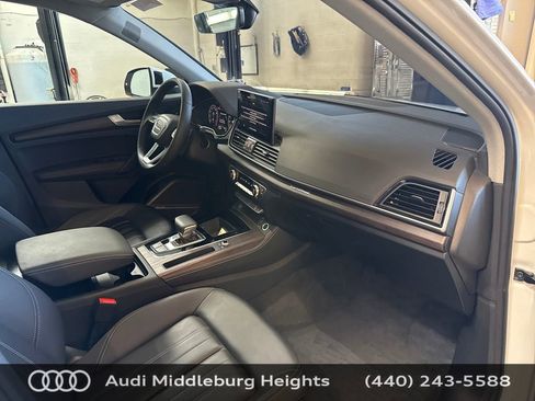 Used 2023 Audi Q5 2.0T Premium Plus w/ Premium Plus Package image 19