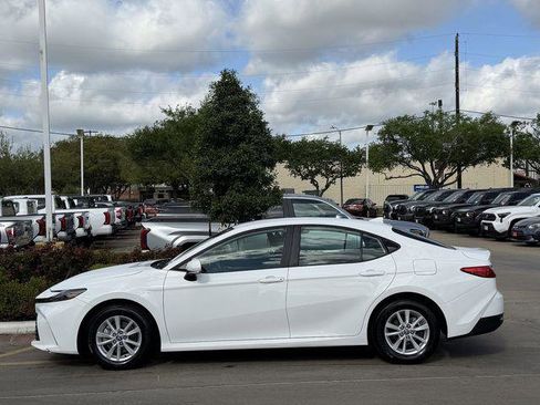 Certified 2025 Toyota Camry LE image 4