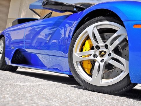 Used 2006 Lamborghini Murcielago Roadster AWD/4WD image 15