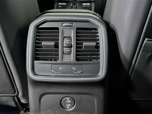 Certified 2022 Porsche Macan S AWD/4WD image 26