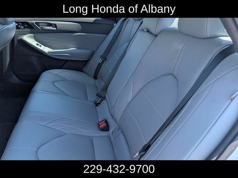 Used 2019 Toyota Avalon Limited FWD image 16