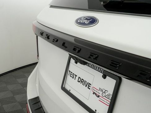 Used 2025 Ford Explorer ST-Line w/ Premium Package image 38