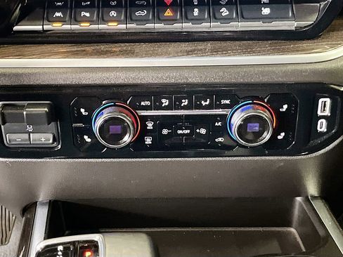 Used 2025 Chevrolet Silverado 1500 RST w/ Convenience Package II AWD/4WD image 16