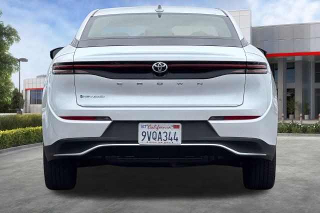 Certified 2026 Toyota Crown AWD/4WD image 5