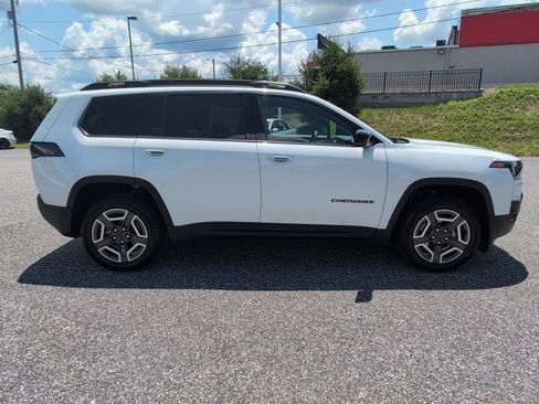 Used 2026 Jeep Cherokee Limited AWD/4WD image 8