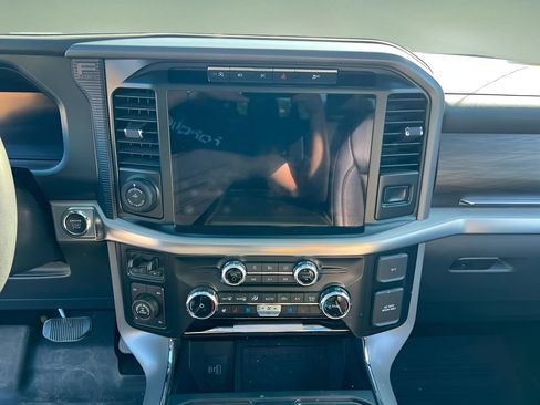 Used 2024 Ford F150 Lariat w/ Equipment Group 502A High AWD/4WD image 15
