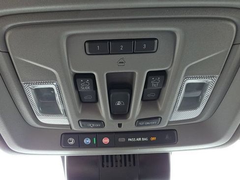 Used 2025 GMC Sierra 1500 Denali w/ Denali Reserve Package AWD/4WD image 24