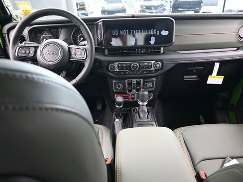 New 2026 Jeep Gladiator Mojave image 32