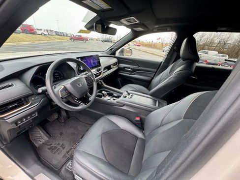 Certified 2024 Toyota Grand Highlander MAX Limited image 11