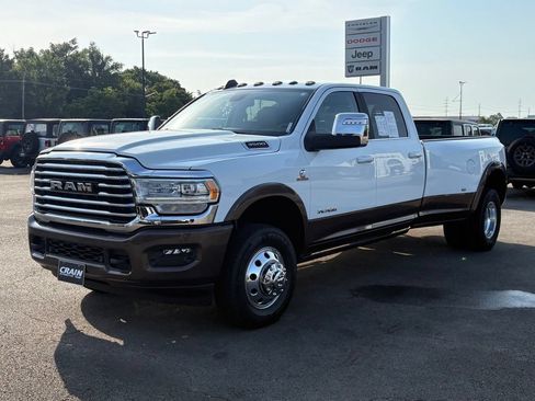 Used 2024 RAM 3500 Limited AWD/4WD image 3