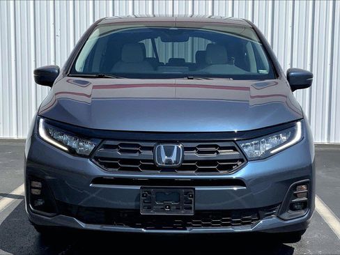 Used 2025 Honda Odyssey EX-L image 3