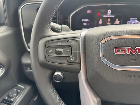 Certified 2025 GMC Sierra 1500 SLT image 6