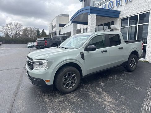 Used 2024 Ford Maverick XLT w/ XLT Luxury Package image 2