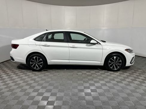 Used 2025 Volkswagen Jetta S FWD image 9
