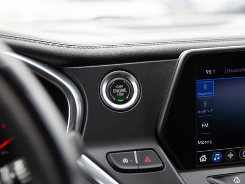 Used 2020 Chevrolet Blazer LT image 13