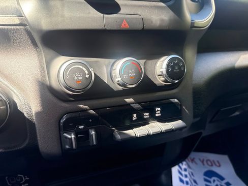 Used 2019 RAM 2500 Tradesman w/ Chrome Appearance Group AWD/4WD image 28