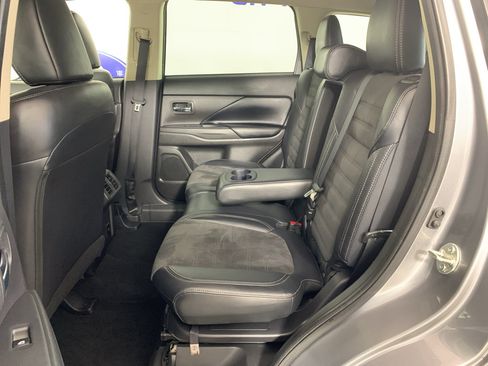 Used 2020 Mitsubishi Outlander SE FWD image 30