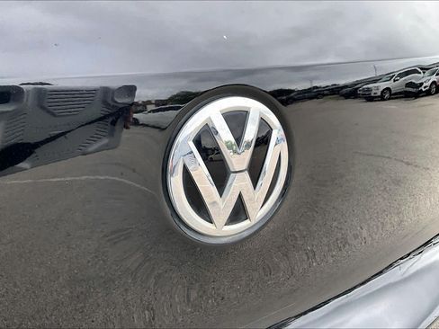 Used 2017 Volkswagen Tiguan Limited FWD image 31