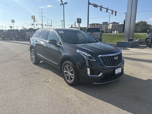 Used 2023 Cadillac XT5 Premium Luxury AWD/4WD image 2