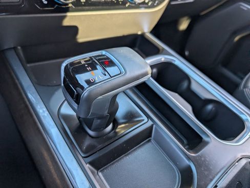 Used 2024 Chevrolet Silverado 1500 High Country w/ Z71 Off-Road Package image 32