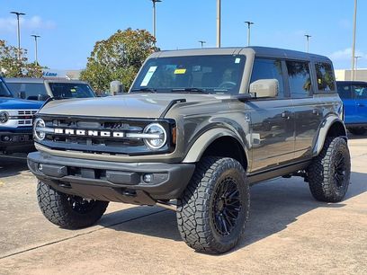 New 2026 Ford Bronco Outer Banks