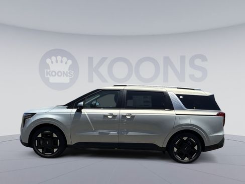 New 2026 Kia Carnival EX FWD image 2