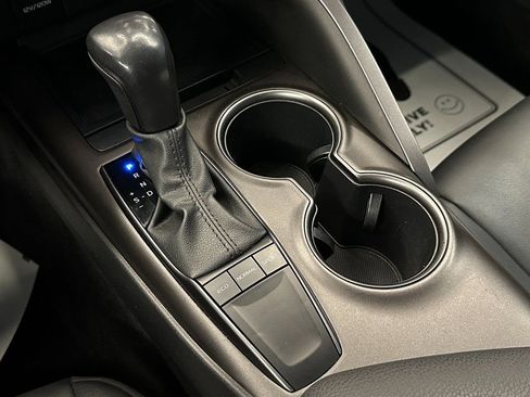 Used 2022 Toyota Camry SE image 14