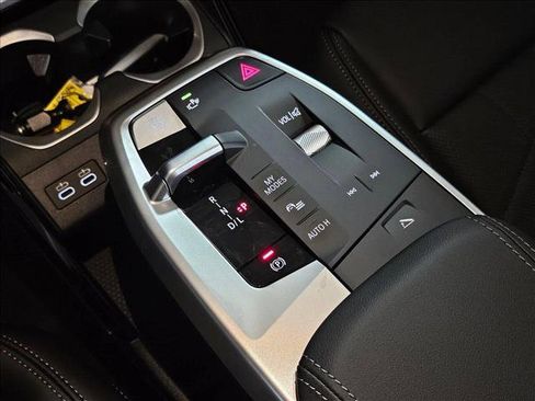 Used 2025 BMW X1 xDrive28i w/ Convenience Package image 11