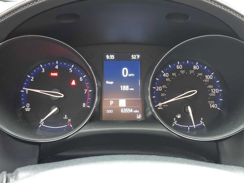 Used 2021 Toyota C-HR XLE FWD image 14