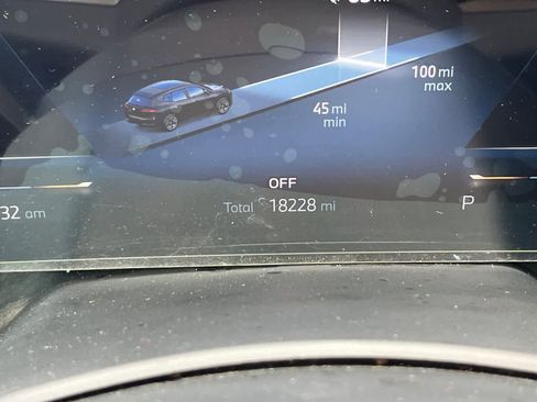 Used 2025 BMW iX xDrive50 w/ Premium Package AWD/4WD image 28