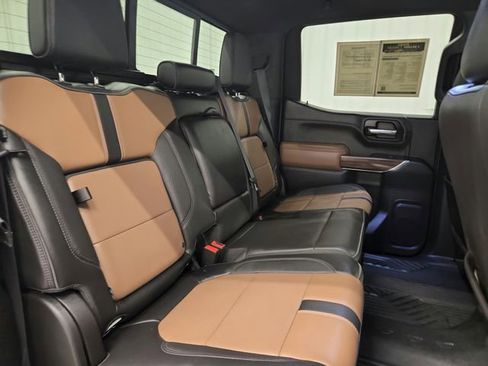 Used 2022 Chevrolet Silverado 1500 High Country w/ Technology Package AWD/4WD image 39