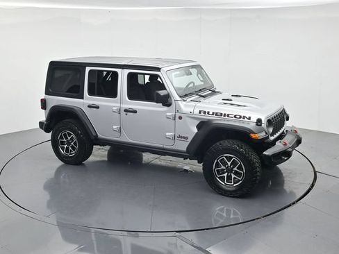 Used 2024 Jeep Wrangler Unlimited Rubicon AWD/4WD image 46
