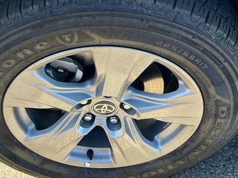 Certified 2022 Toyota RAV4 XLE w/ Convenience Package AWD/4WD image 10